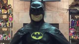 NECA 1989 Michael Keaton 1/4 Scale Batman Figure Review!