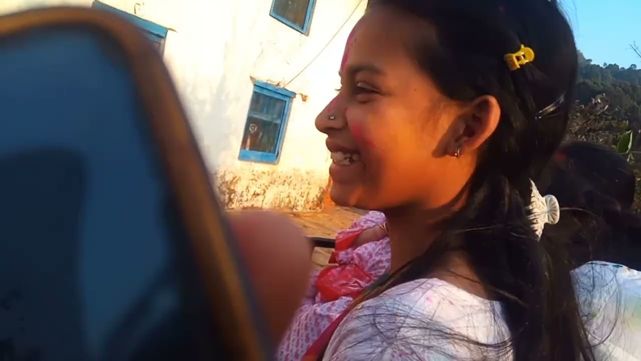 आपको और  आपके परिवार  को मेरी और  मेरे परिवार  की तरफ  से 🫟 🫟 🫟 🫟 रंग भरी होली की हार्दिक  शुभकामनाए