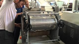 To Change the Mold of Model 400 Tray Type Soft Biscuit Forming Machine 03 screenshot 5