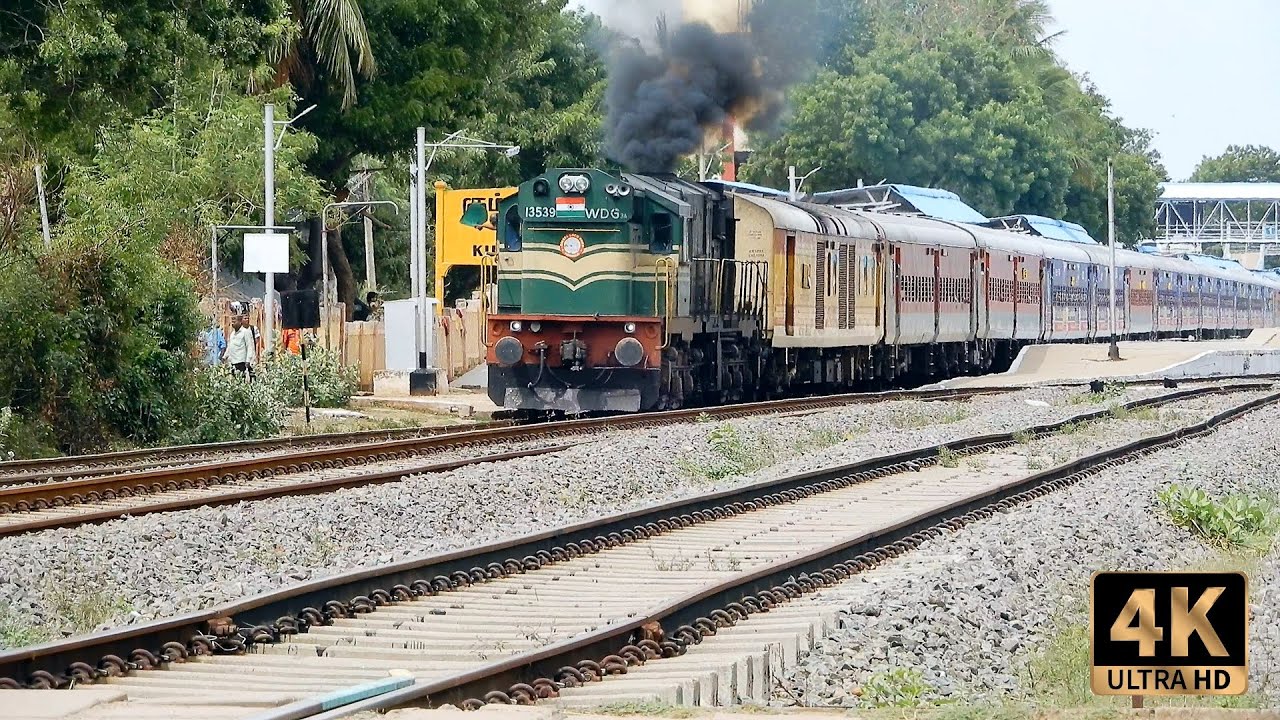 GOC WDG 3A led 16795 CHOLAN Express accelerates out of KMU ~ INDIAN ...