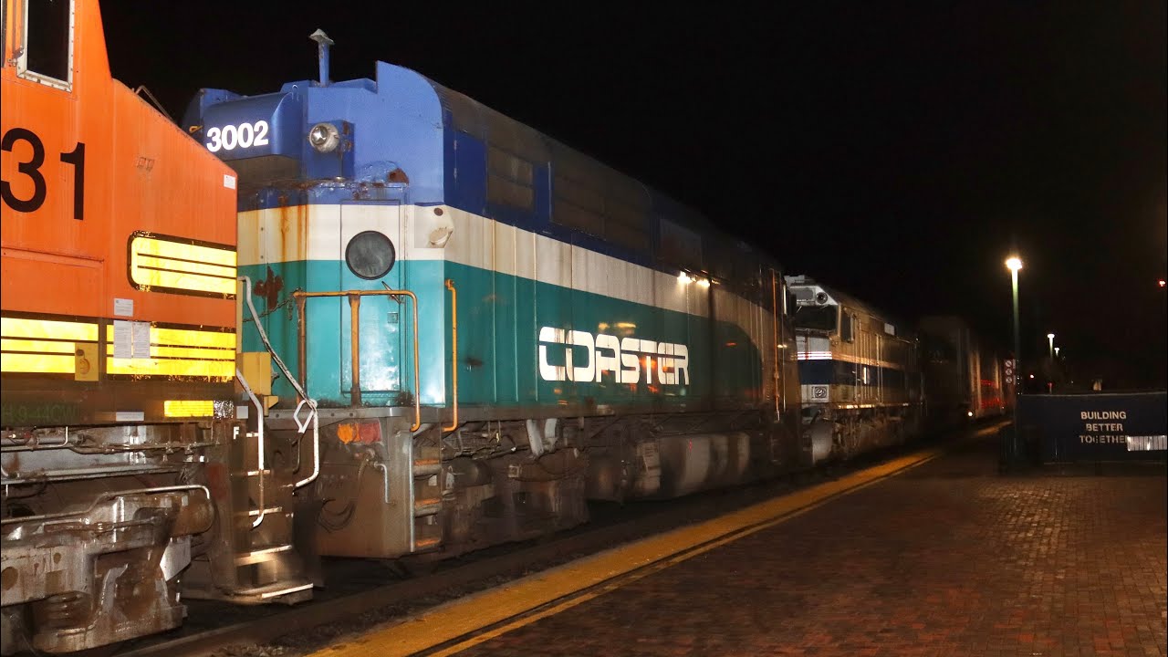 Trains in Flagstaff, AZ 11/21/2025 Feat. SLPX 3002, BUGX 409, SPTX 5703, MRL, H1s, NS, UP & More!