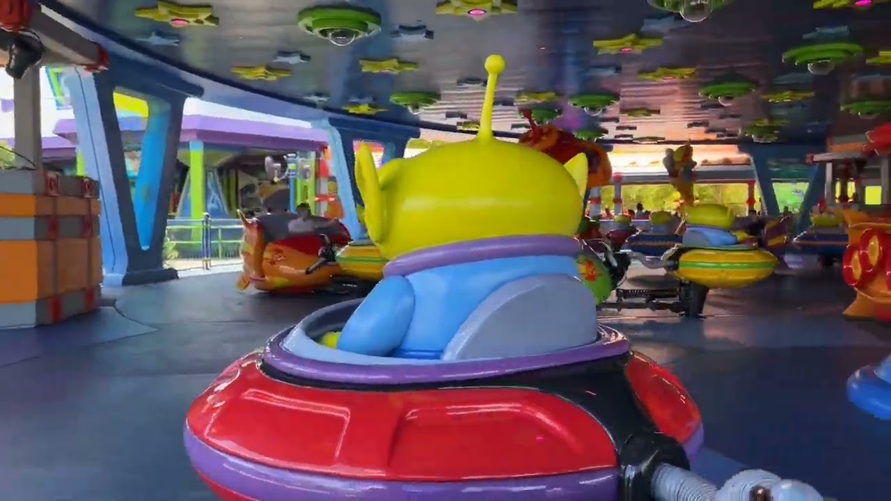 [POV] Alien Swirling Saucers Full Ride - Toy Story Land at Disney’s ...