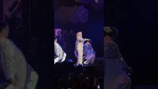 Siti Nurhaliza - Seindah Biasa Live (Konsert Cinta Di Awan)