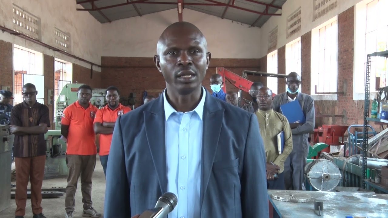 Machines d'irrigations: A Gitega, une société des jeunes fabriques les machines d'irrigation