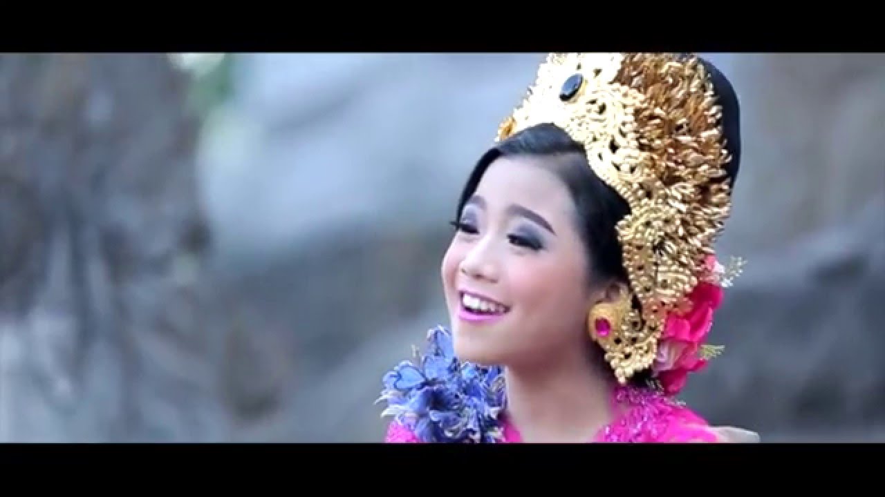 Anggis Devaki - SANGHYANG SARASWATI - YouTube