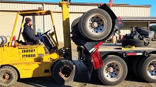 Flip axle on 40 ton Fontaine trailer, add oversize load sign, toolbox by HeavyHaul HQ 2,292 views 4 months ago 5 minutes, 43 seconds