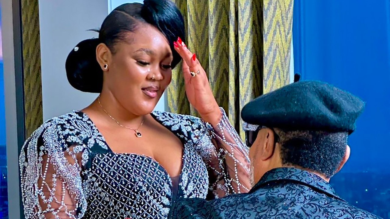 Watch Koffi Olomide - Aspirine Mangaya (Clip officiel) on YouTube Watch Koffi Olomide - Aspirine Mangaya (Clip officiel) on YouTube