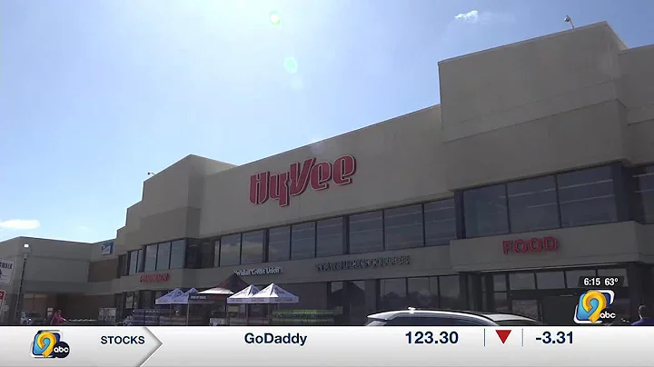 Hy-Vee donates more than $139,000 to Northeast Iowa Food Bank