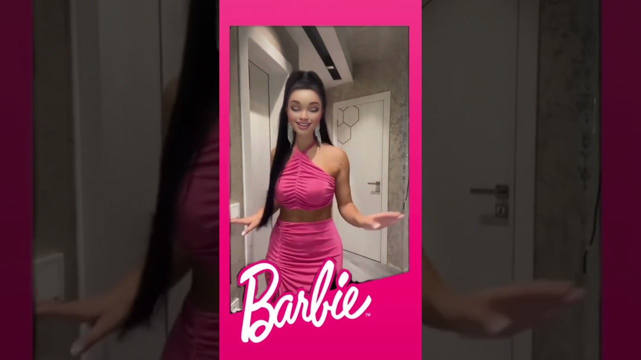 Use this effect to view yourself transformed into Barbie! 