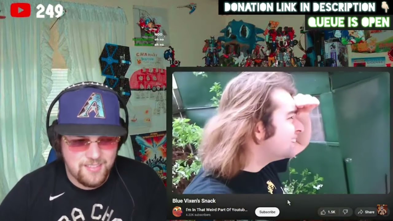 Colaws goons to Blue Vixen's Snack on stream