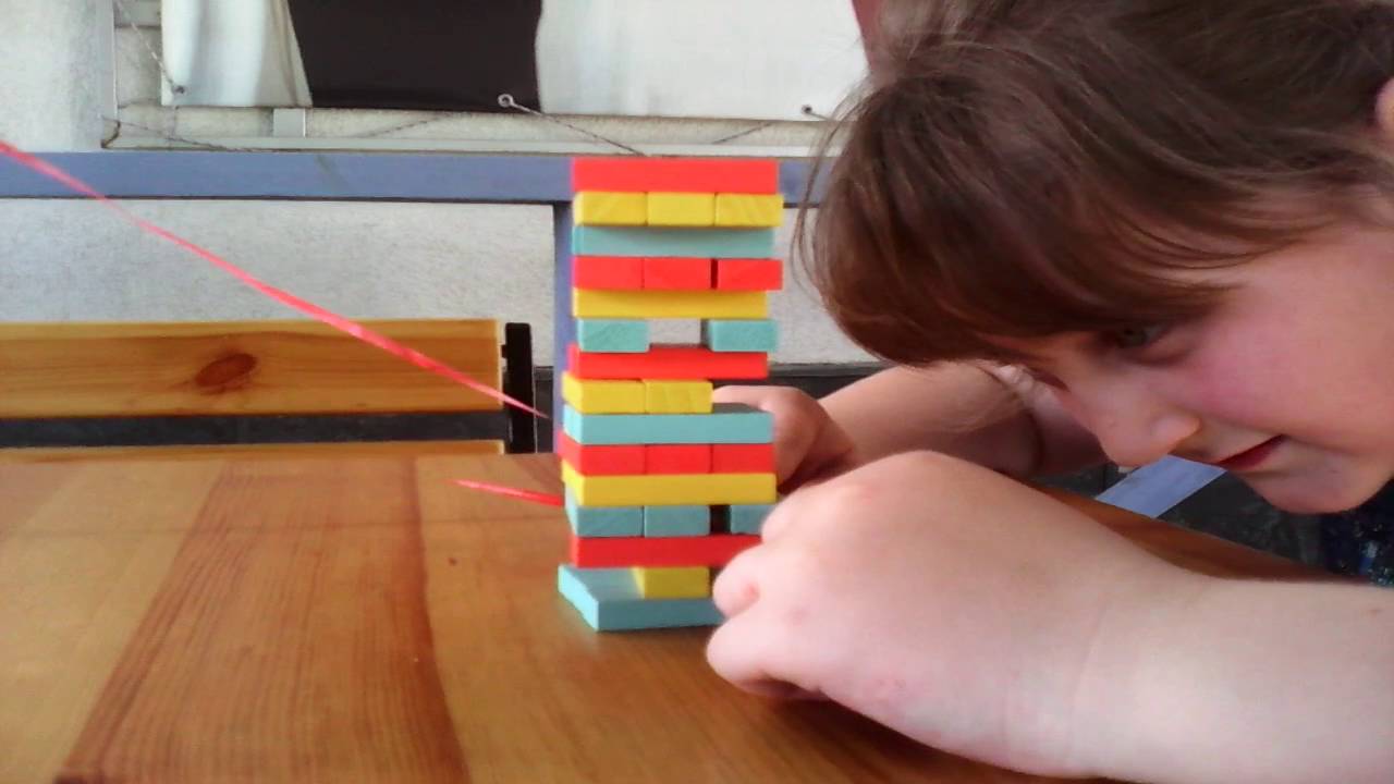 Игра Джанго на улице с Полиной - YouTube