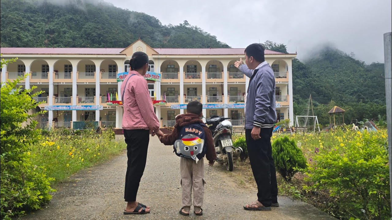 Радость брошенного мальчика, идущего в школу, и счастье матери-одиночки