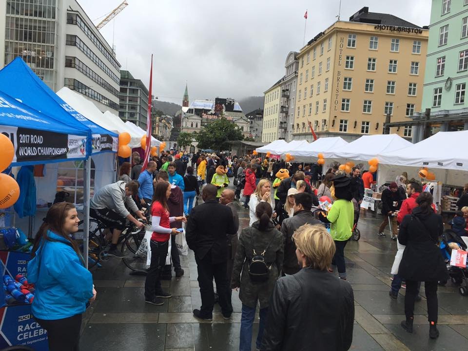 byLØRDAG i Bergen sentrum