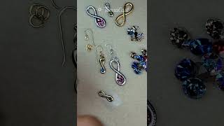 Quick &amp; Easy Technique: Setting Crystal Chatons into Infinity Links