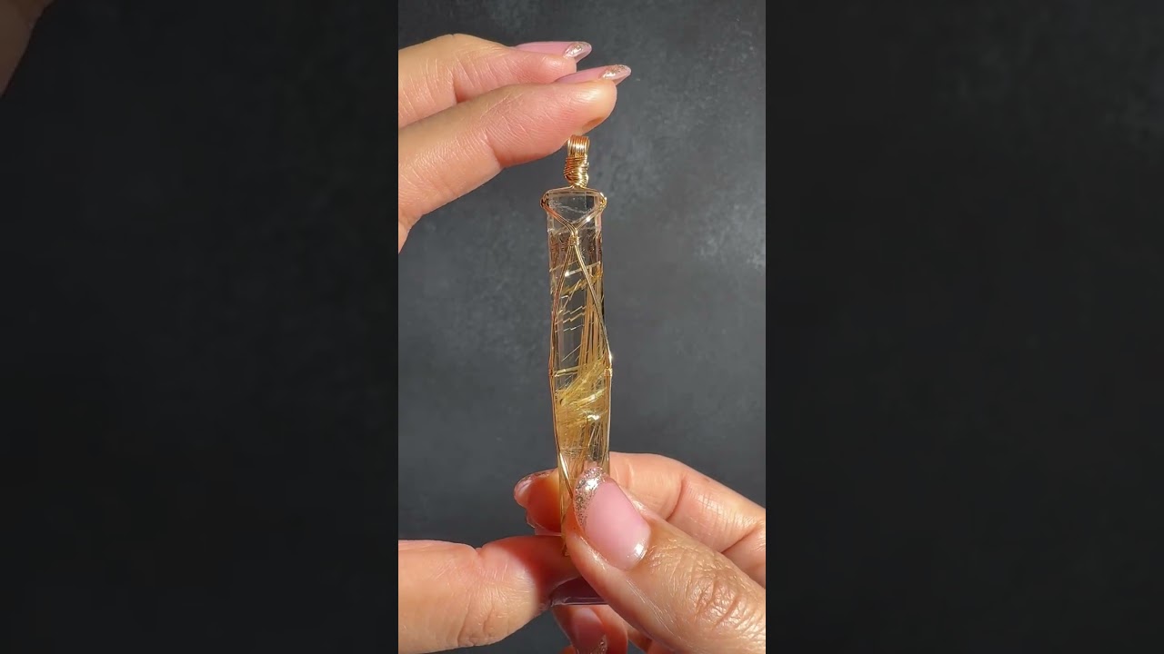 黄金に輝く極上のペンダントです！ルチルクォーツペンダントトップ