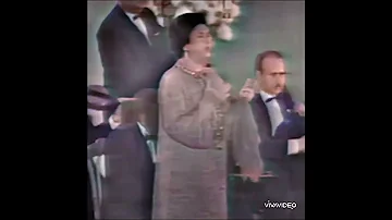 سلوا قلبي ابا الزهراء قد جاوزت قدري بمدحك بيد اني لي انتسابا 