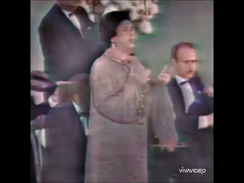 سلوا قلبي ابا الزهراء قد جاوزت قدري بمدحك بيد اني لي انتسابا