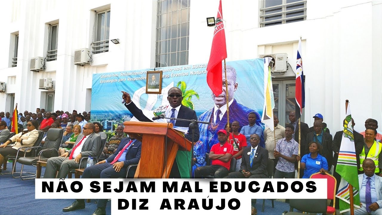 #Membros_da_Frelimo_e_MDM_Saem_envergonhados_da_praça