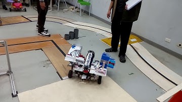 機電整合專題：PLC闖關自走機器人影片（開啟CC字幕了解闖關流程）