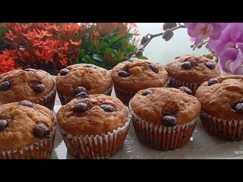 BANANA CARROT MUFFIN WITH CHOCOLATE CHIPS RECIPE