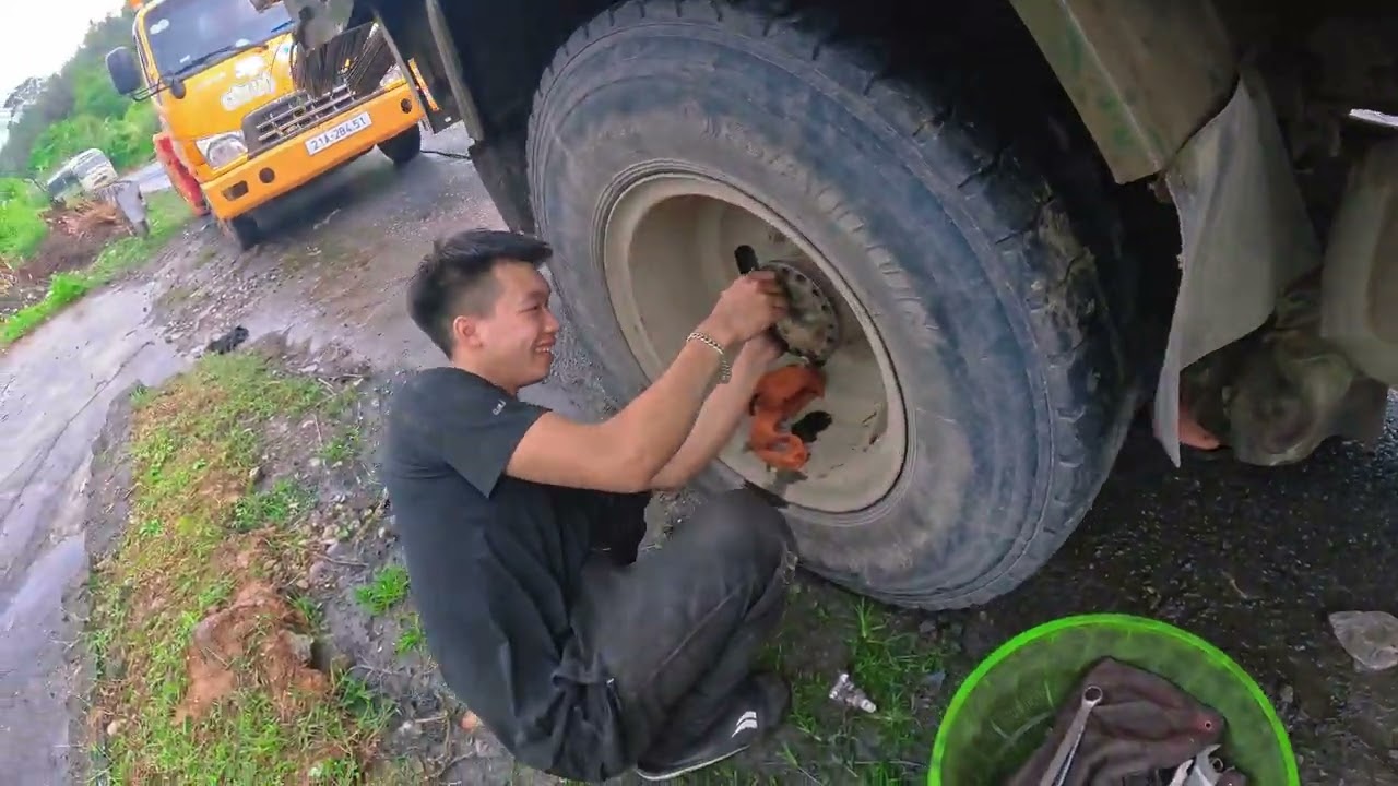 Nhật Ký Xe Ben : Sự Cố ⚠️Vỡ Cầu Xe Ben 8 Tấn Trên Cung Đường Yên Bái - Nghĩa Lộ | Góc Nhìn Thực Tế