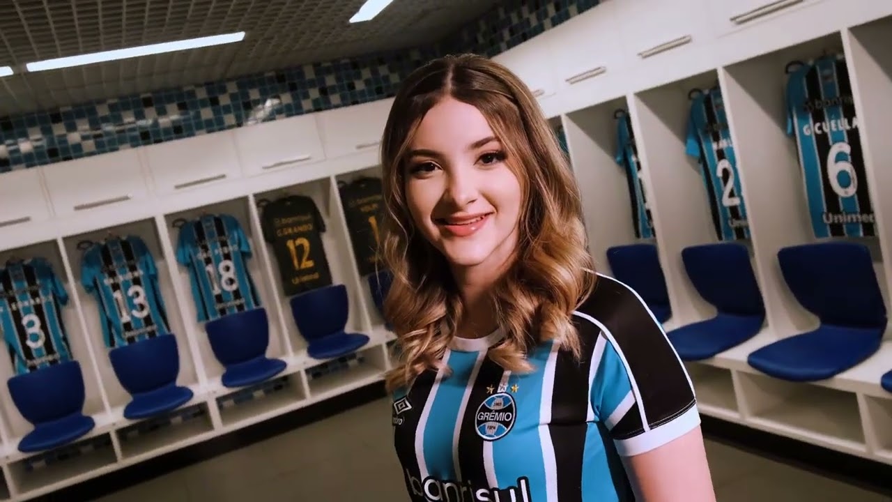 Clip 15th Manuela