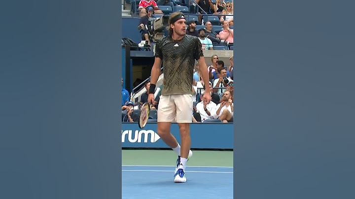 Beautiful TOUCH from Tsitsipas! 😍