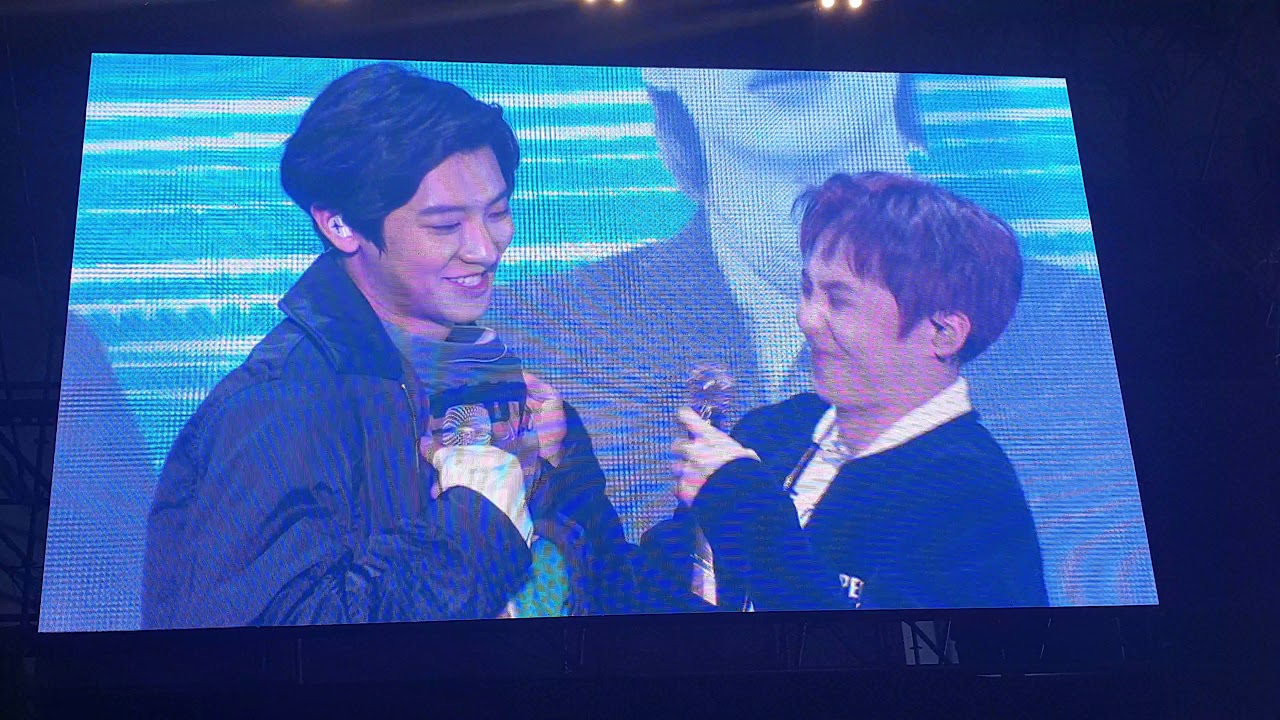 181220 영콘 엑소 응원 찬열 첸 시우민 백현 세훈 (EXO CHANYEOL, CHEN, XIUMIN, BAEKHYUN, SEHUN)