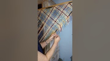 Stranded Cut Weaving on the Triangle Loom,  Pt.  2