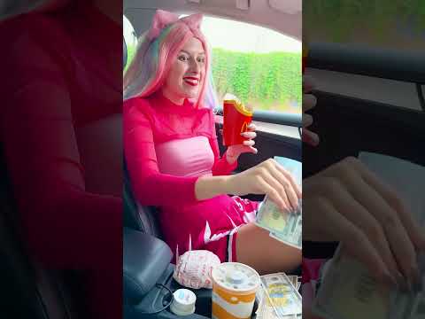 Czego ona chce od mojego szczeniaka?! 🐶😡 #śmieszne #zwierzak