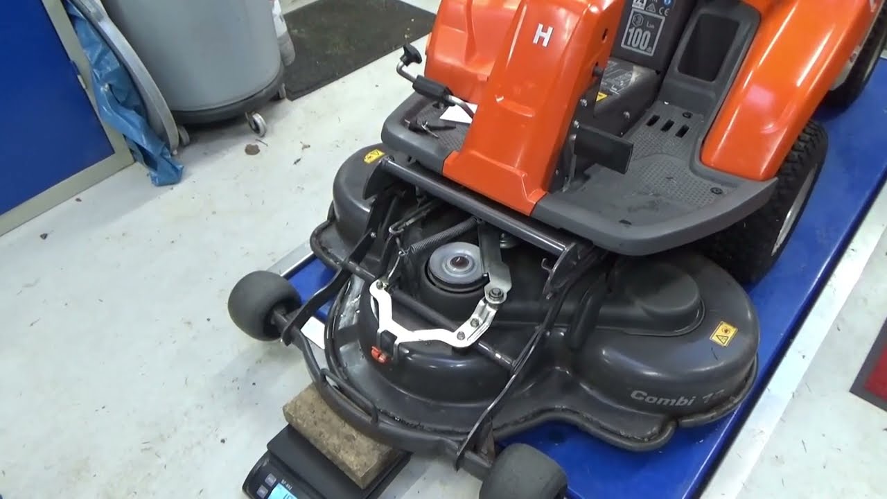 Husqvarna Rider - justering af klippebord