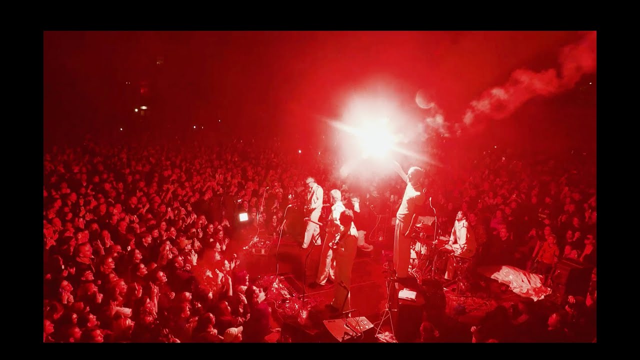 KRAFTKLUB - Schief in jedem Chor (Livepremiere in Chemnitz)