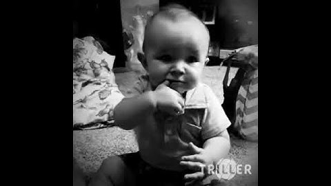 My little man clapping to HandClap - Fitz & The Tantrums