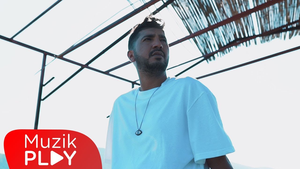 Sleduj Deeperise & Patron & Yaprak Çamlıca - Unut Geçmişi (Official Video) na YouTube