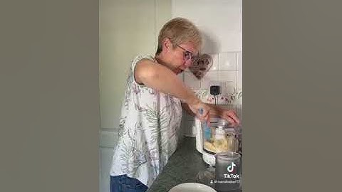 Raspberry buns recipe