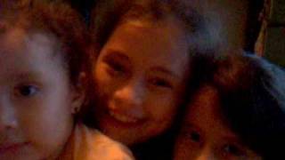 Hijas Y Cuñadita, Niñas Jugando, Divirtiendose