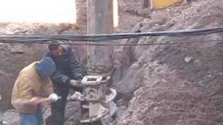 CHANGING DRILL BITS