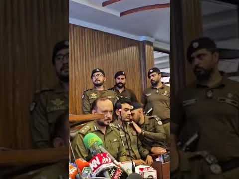 ڈی آئی جی آپریشنز لاہور فیصل کامران اور صحافیوں کے دوران ٹھن گئی