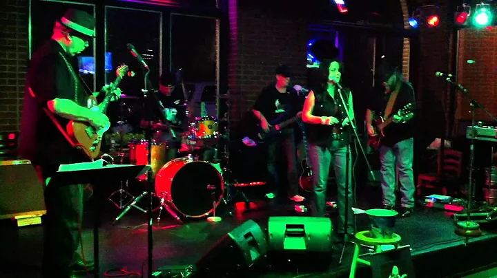 Rhythm Raiders at the Bottle Ranch feat. Cindy Sim...