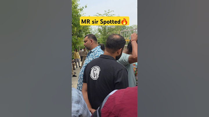 MR sir Spotted at NEET Exam Centre🔥 #physicswallah #ashortaday