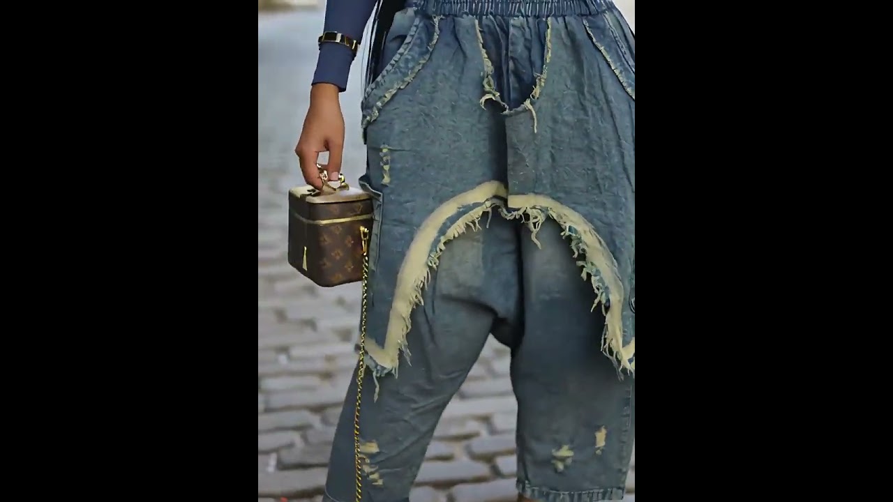 Casual Street Solid Color Ripped Distressed Mid Waist Harlan Denim Jeans