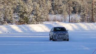 【Spyder7】ジャガーEペース開発車両を目撃