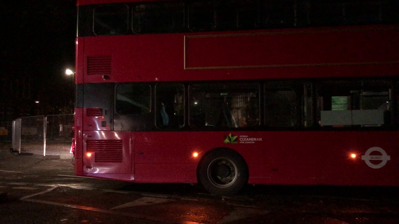 Bus Manoeuvres III(a) - managing the turn on Calvert Avenue 31 October 2020