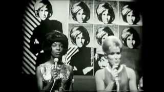 Miniatura de vídeo de "Dusty Springfield and Martha Reeves - Wishin' and hopin'"