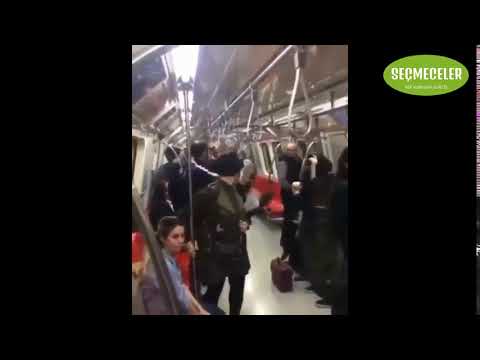 Metroda Maymun Taklidi Yapan Genç