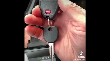 Cutting program Newchipkey and Remote 2007 GMC sierra#Locksmithlife #allockandkeyco #stl ￼