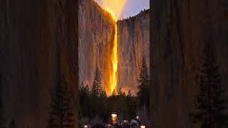«Ποτάμι φωτιάς» στο Yosemite: Το θαύμα της φύσης που μαγεύει τον κόσμο