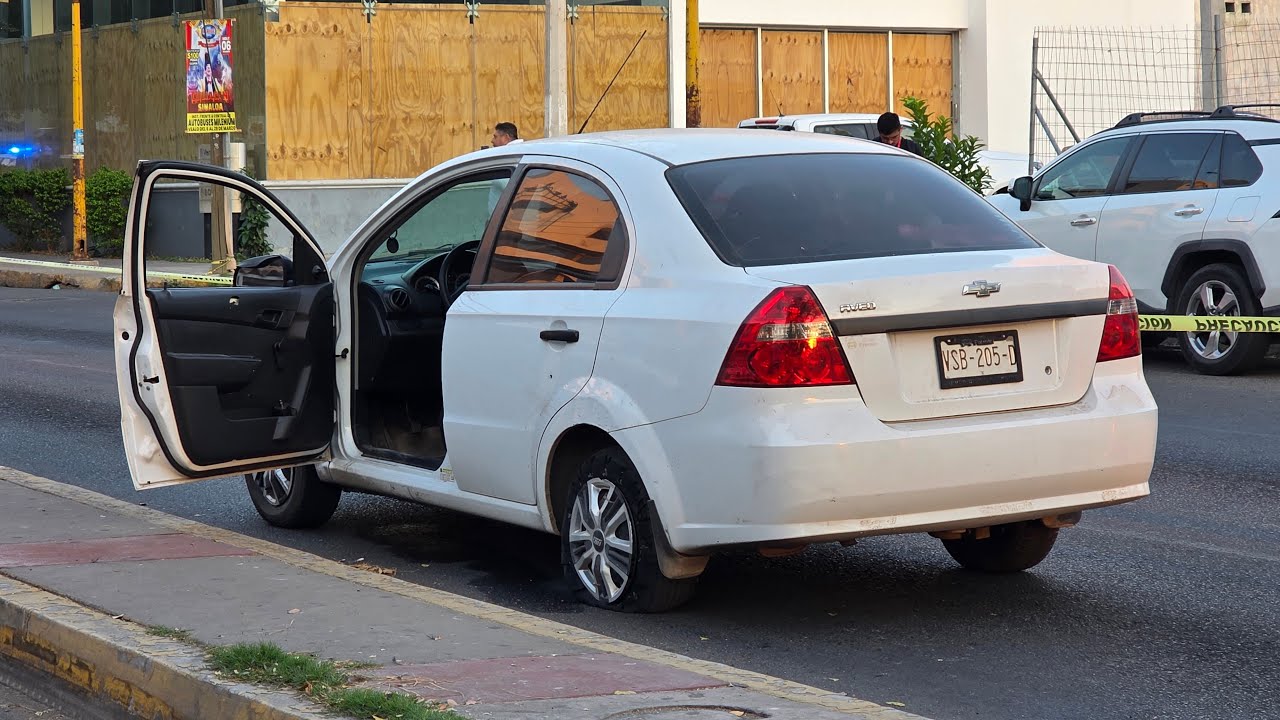 #envivo AT3NTAN CONTRA CONDUCTOR DE AUTOMÓVIL EN CULIACÁN
