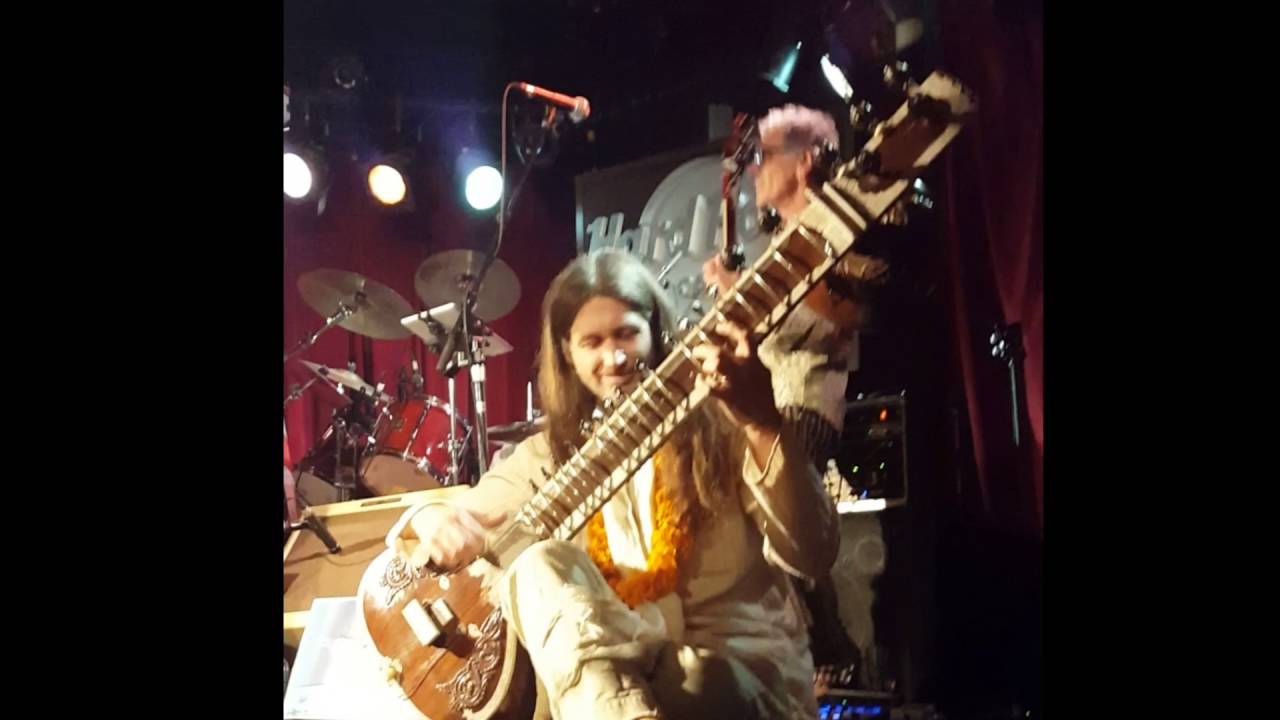 "Love You To" (Beatles Cover) - Sitar at the Hard Rock Cafe Toronto