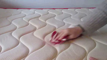 ¿Cómo se limpia el pis de un colchón con pillow top?